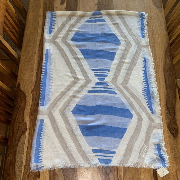 NWT Coach Fire Dance Fringed Shawl In Blue, Cream And Tan Linen Blend - Picture 4 of 8